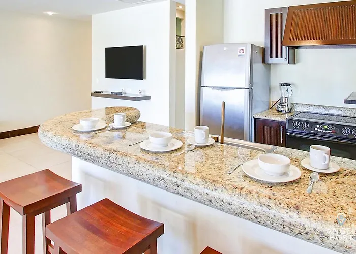 Fabulous Playa Getaway At 38th And 2 Pools Onsite *